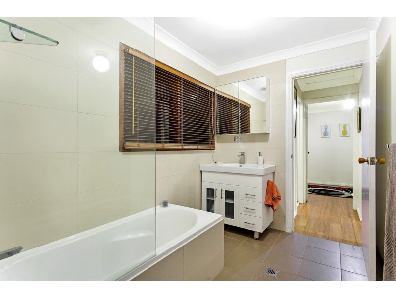 63 Boos Road, Forresters Beach NSW 2260