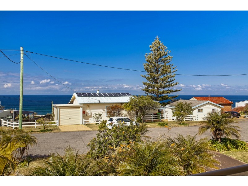 2 Pacific View Street, Forresters Beach NSW 2260
