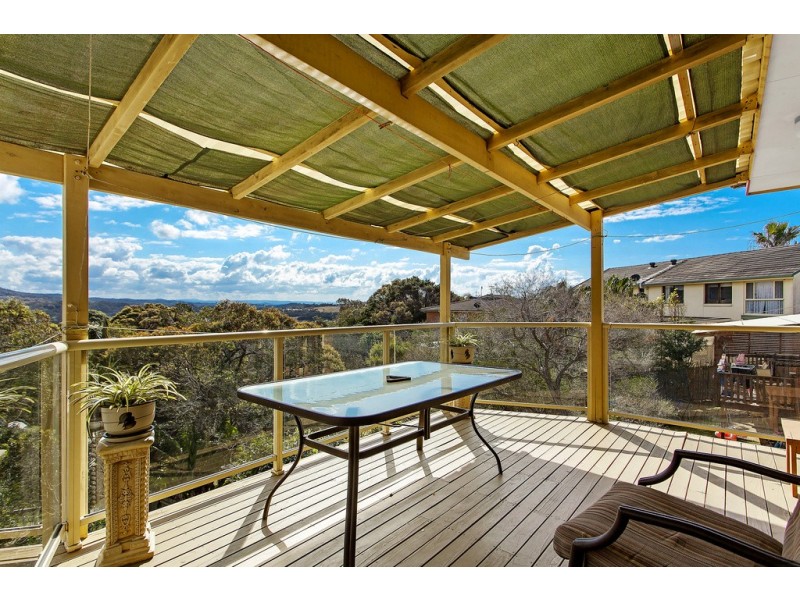 2 Pacific View Street, Forresters Beach NSW 2260