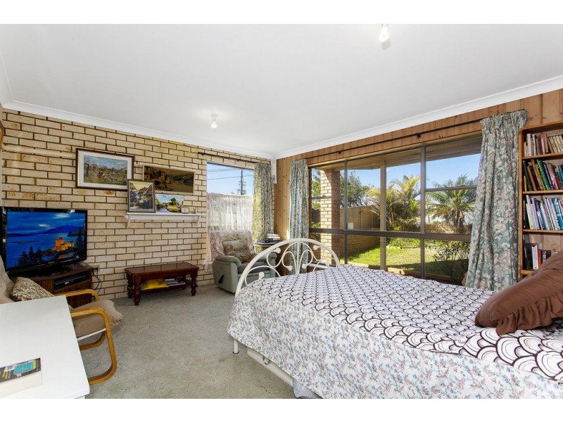 2 Pacific View Street, Forresters Beach NSW 2260