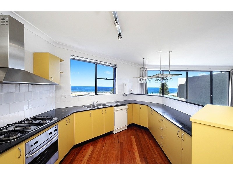 24a Tramway Road, North Avoca NSW 2260