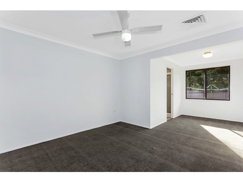 16 Banks Close, Bateau Bay NSW 2261