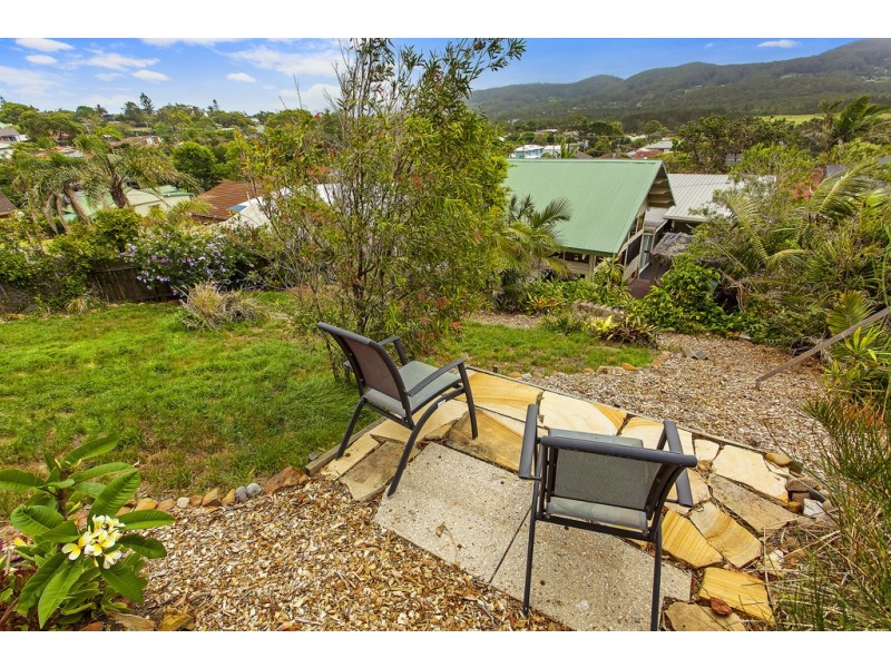 51 Lowanna Avenue, Forresters Beach NSW 2260