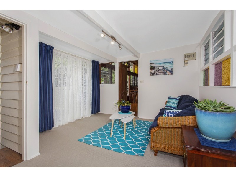 51 Lowanna Avenue, Forresters Beach NSW 2260