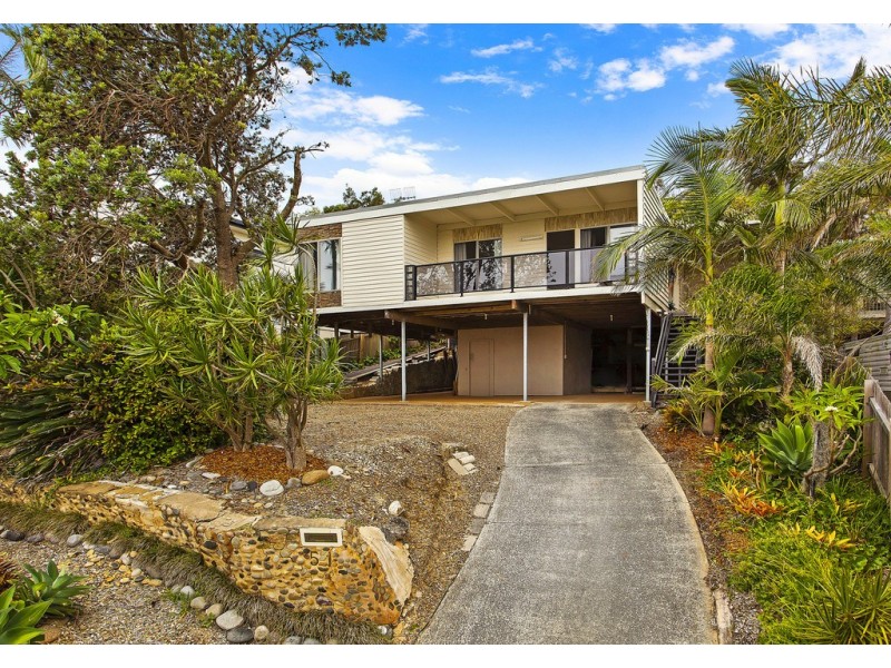51 Lowanna Avenue, Forresters Beach NSW 2260
