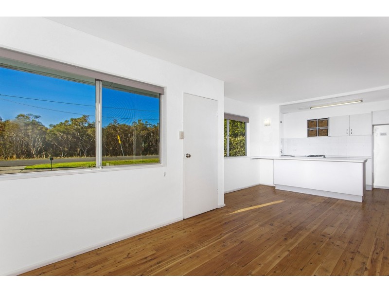 9 Crystal Street, Forresters Beach NSW 2260