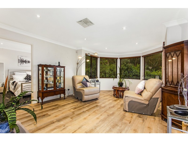 6 Scribbly Gum Crescent, Erina NSW 2250