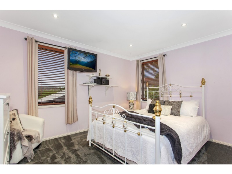 6 Scribbly Gum Crescent, Erina NSW 2250