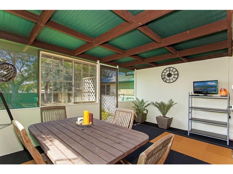 8 Hazel Close, Berkeley Vale NSW 2261