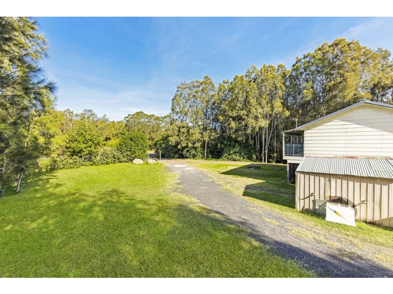 915 The Entrance Road, Forresters Beach NSW 2260