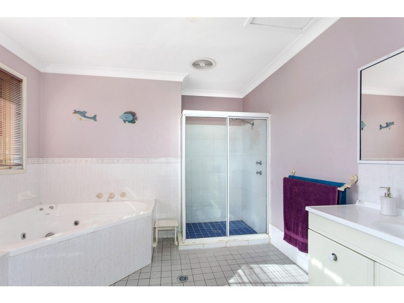 20 Cambourn Drive, Lisarow NSW 2250