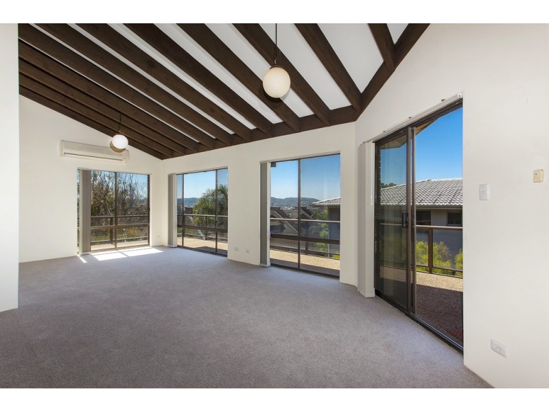 8/19 Barnhill Road, Terrigal NSW 2260