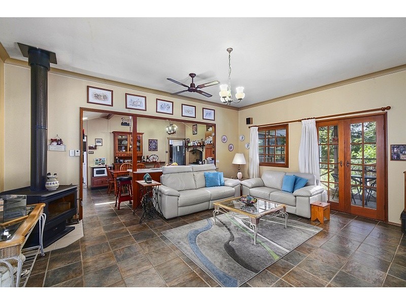 319 Tumbi Road, Wamberal NSW 2260