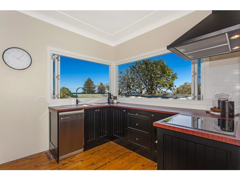 4 Prince Street, Wamberal NSW 2260