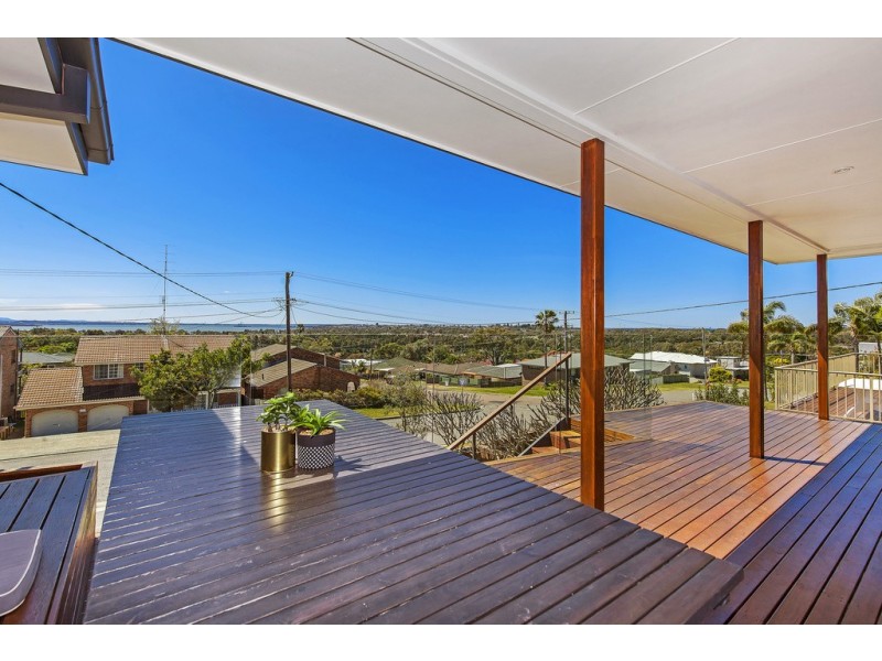 20 Curzon Avenue, Bateau Bay NSW 2261