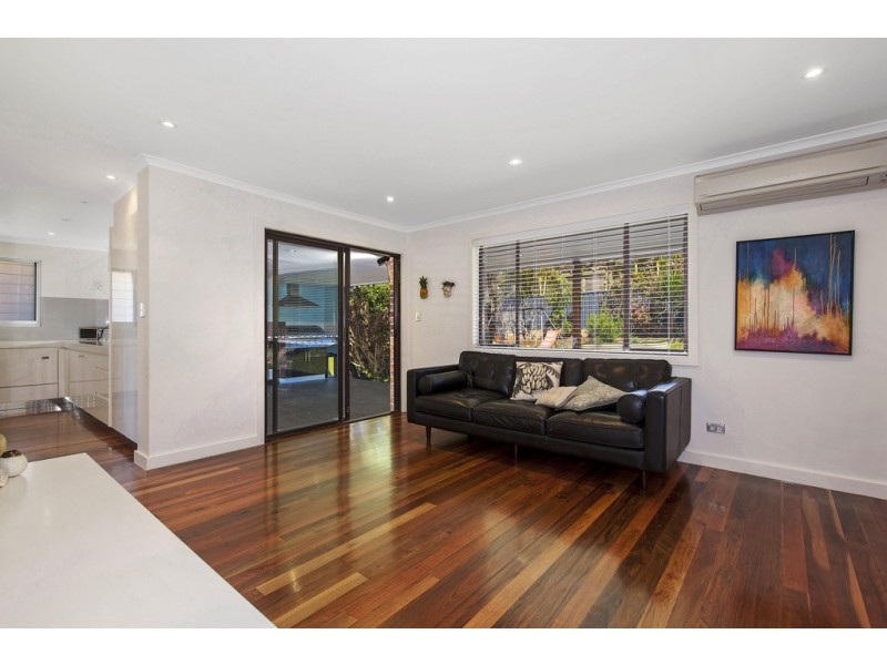 20 Curzon Avenue, Bateau Bay NSW 2261