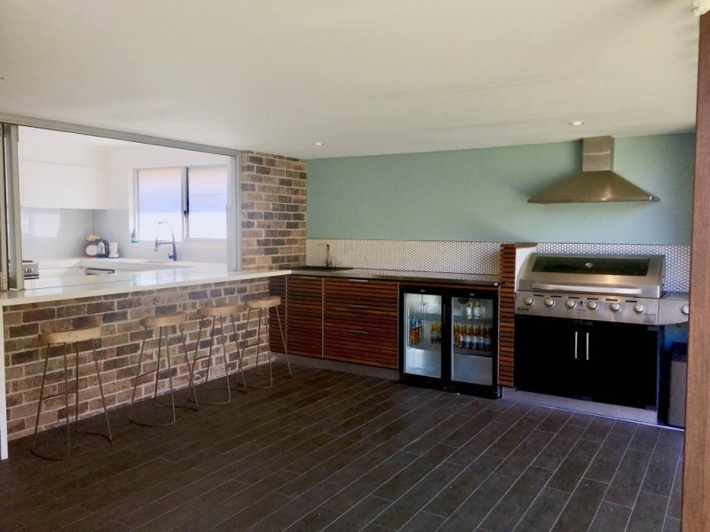 20 Curzon Avenue, Bateau Bay NSW 2261