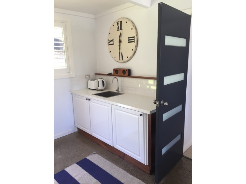 21 Elgata Avenue, North Avoca NSW 2260