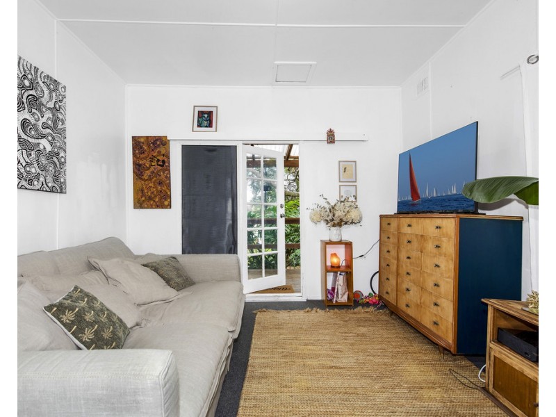 1024 The Entrance Road, Forresters Beach NSW 2260