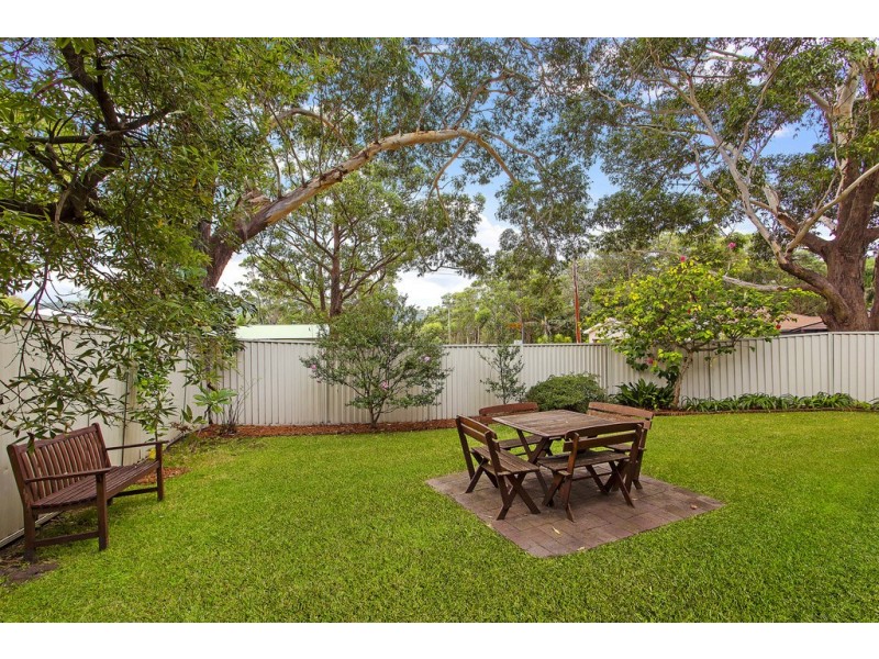 2/57 Noorong Avenue, Forresters Beach NSW 2260