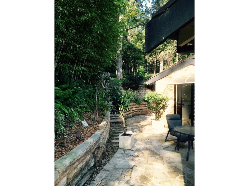 99 Lake Shore Drive, North Avoca NSW 2260