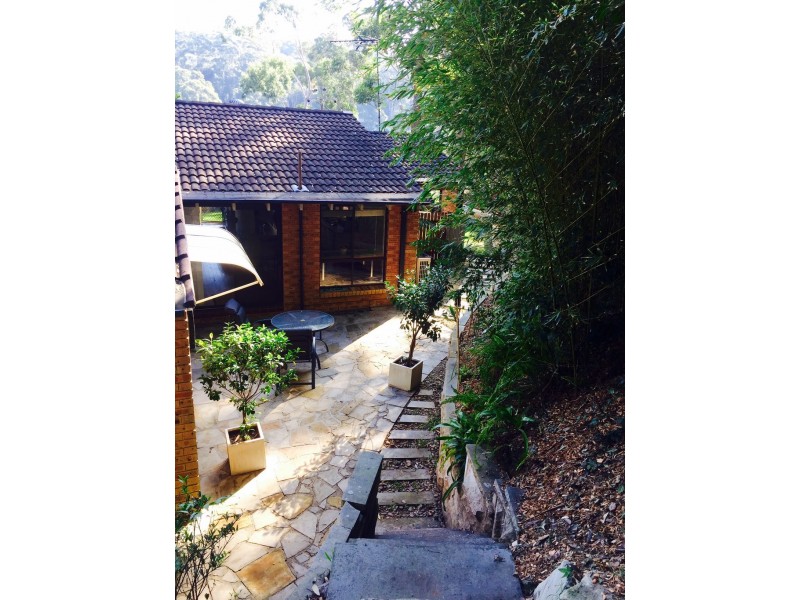 99 Lake Shore Drive, North Avoca NSW 2260