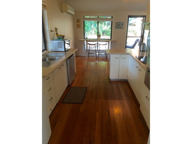 99 Lake Shore Drive, North Avoca NSW 2260