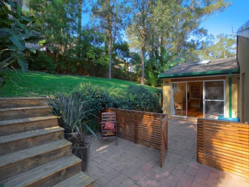 135 Lake Shore Drive, North Avoca NSW 2260