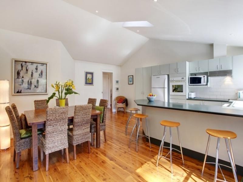 135 Lake Shore Drive, North Avoca NSW 2260