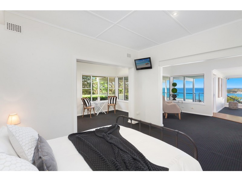 16 Barnhill Road, Terrigal NSW 2260