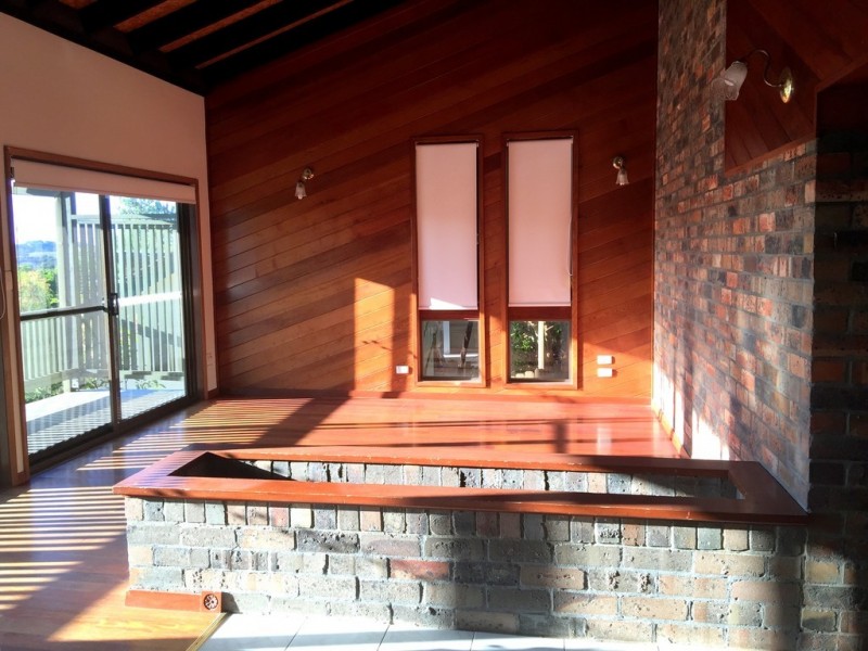 4 Dan Place, Forresters Beach NSW 2260