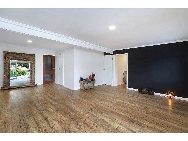 5 Leeside Road, North Avoca NSW 2260