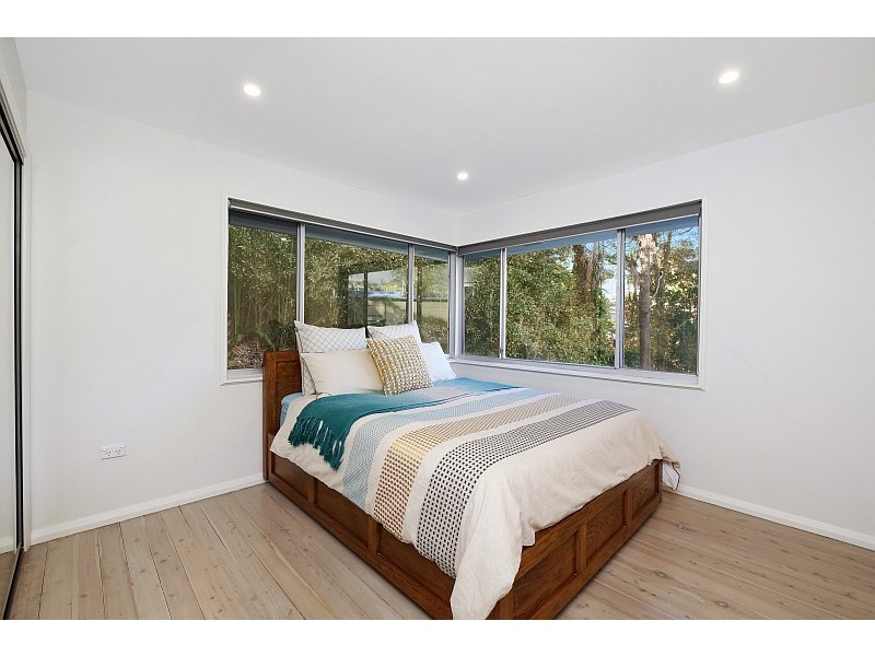 5 Leeside Road, North Avoca NSW 2260