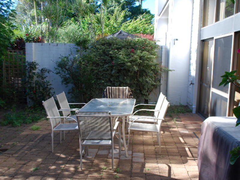 5 Campbell Street, Sorrento QLD 4217