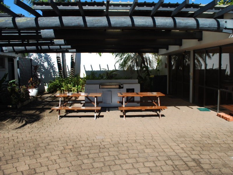 5 Campbell Street, Sorrento QLD 4217