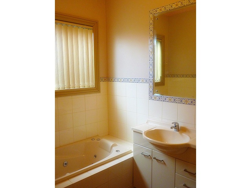 34 Innes Circuit, Mawson Lakes SA 5095