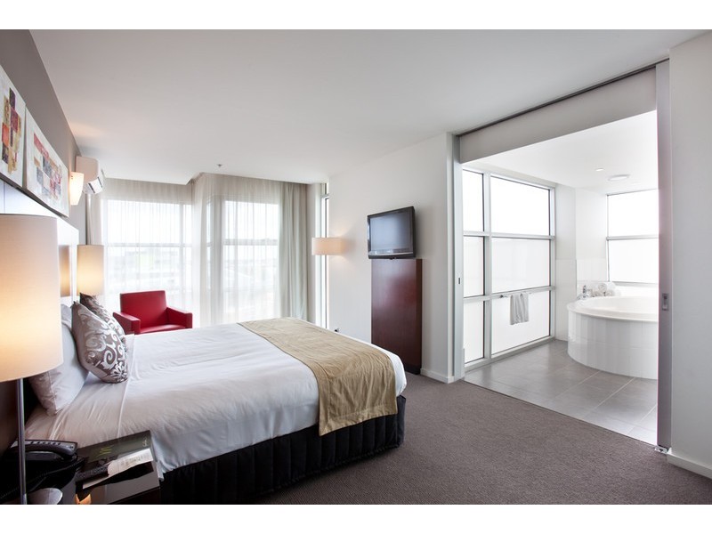 234/203 Caroline Springs Blvd, Caroline Springs VIC 3023