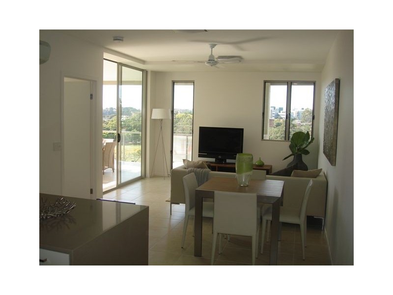 4kms to CBD, St Lucia QLD 4067