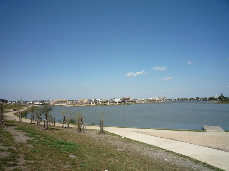 234/404  Caroline Springs Blvd, Caroline Springs VIC 3023