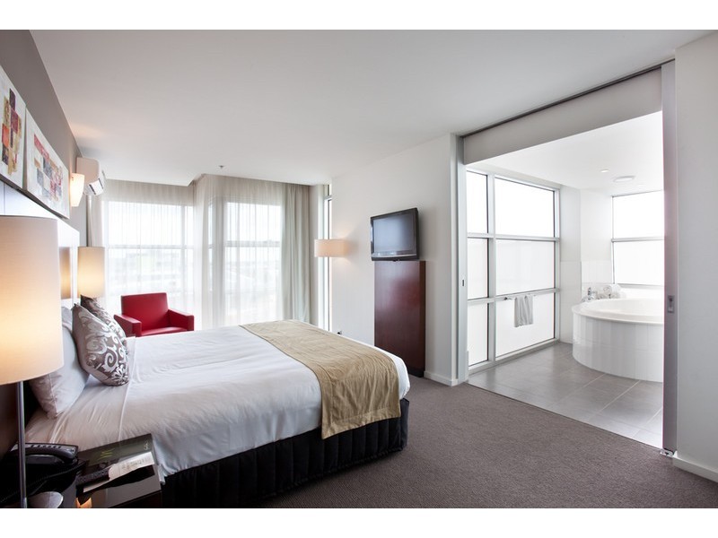 234/402  Caroline Springs Blvd, Caroline Springs VIC 3023