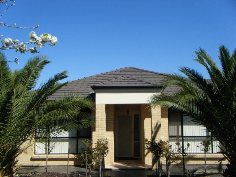 33 Kirra Avenue, Mitchell Park SA 5043