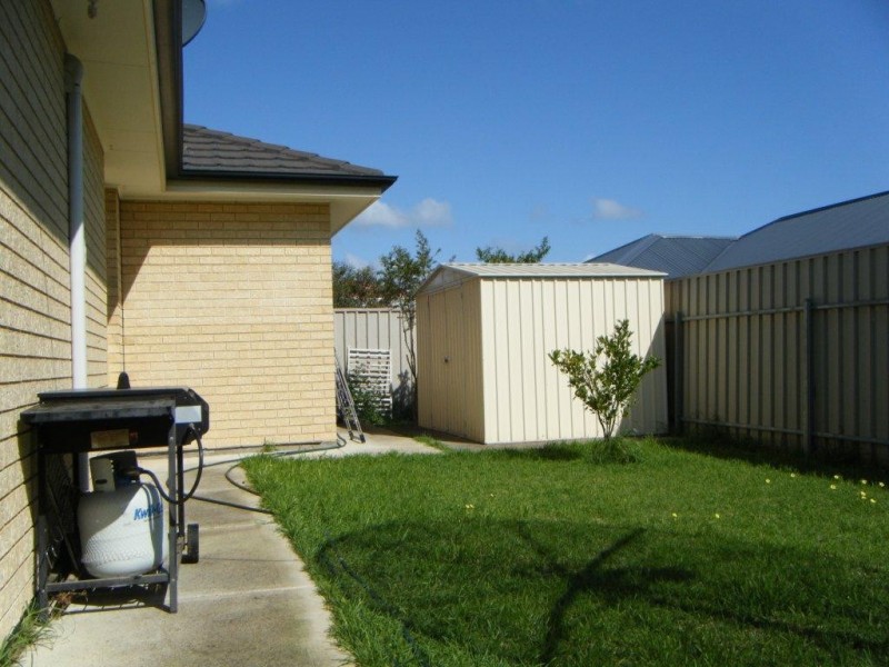 33 Kirra Avenue, Mitchell Park SA 5043