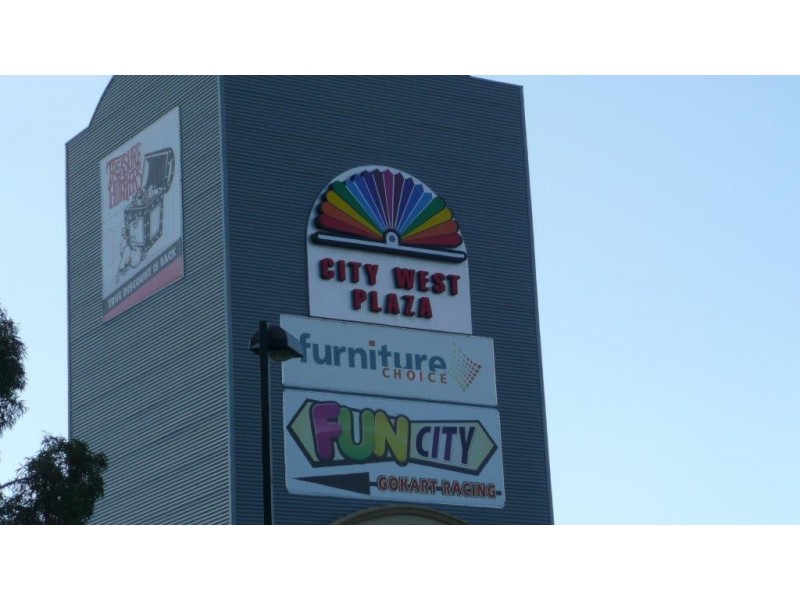 House 6 McGrath Place, Sunshine North VIC 3020