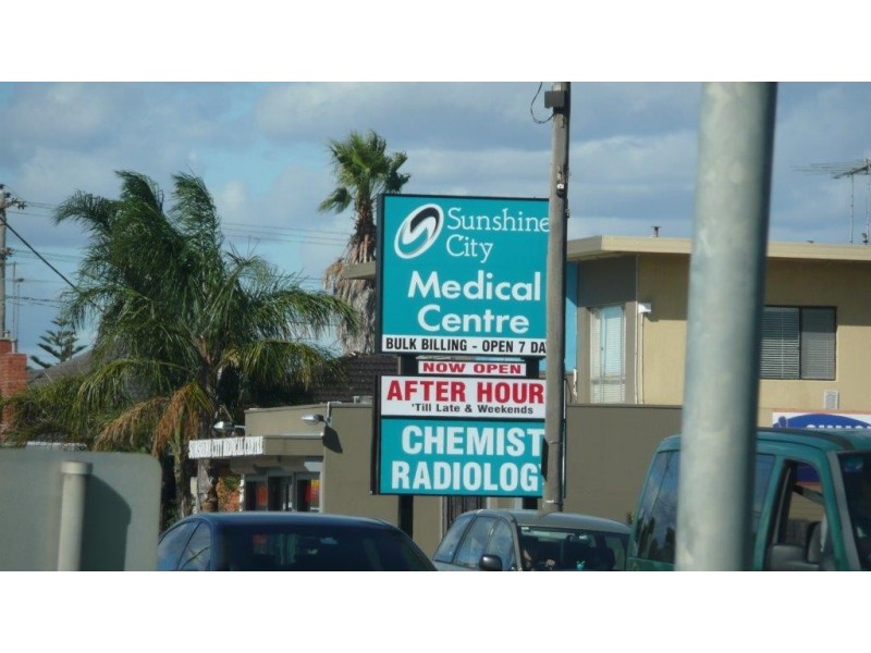 House 10 McGrath Place, Sunshine North VIC 3020