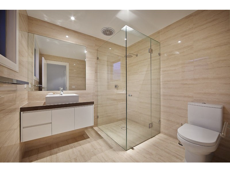 2/24 Orchard Cres, Mont Albert VIC 3127