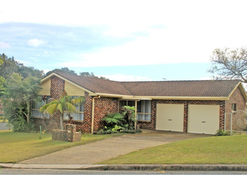 10 Miala Street, Lake Cathie NSW 2445