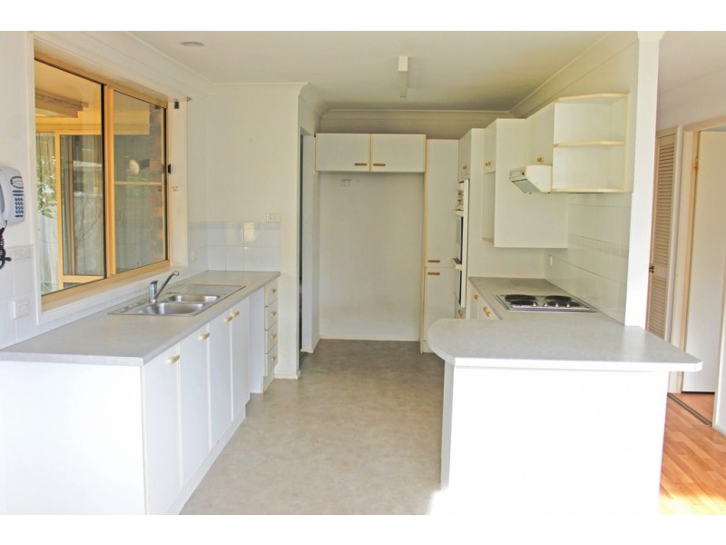 10 Miala Street, Lake Cathie NSW 2445