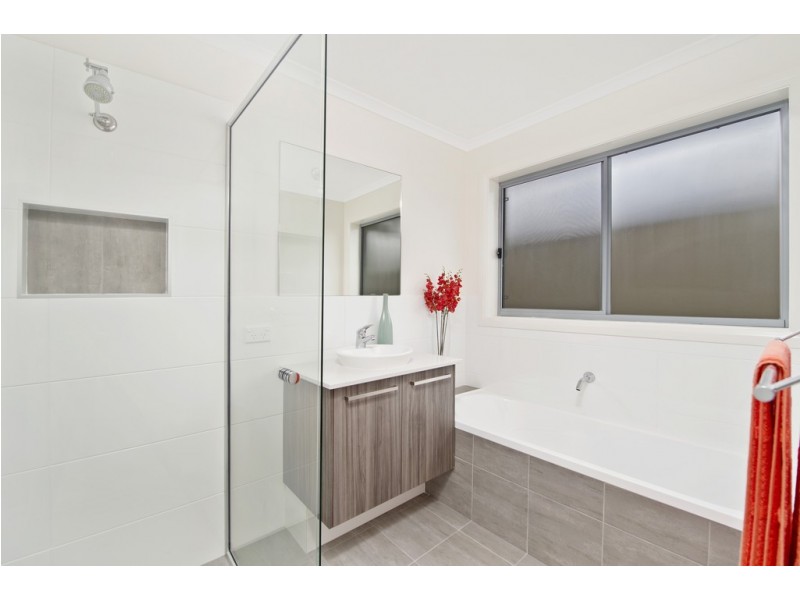 12 Solomon Drive, Lake Cathie NSW 2445