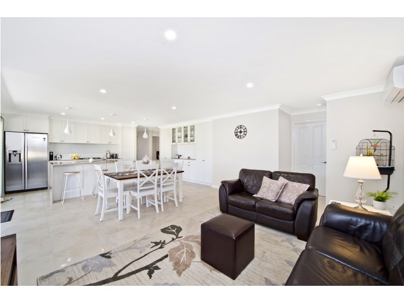 6 Celtic Court, Lake Cathie NSW 2445