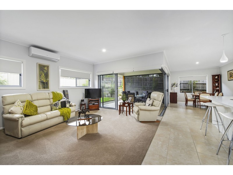 16 Kara Close, Lake Cathie NSW 2445